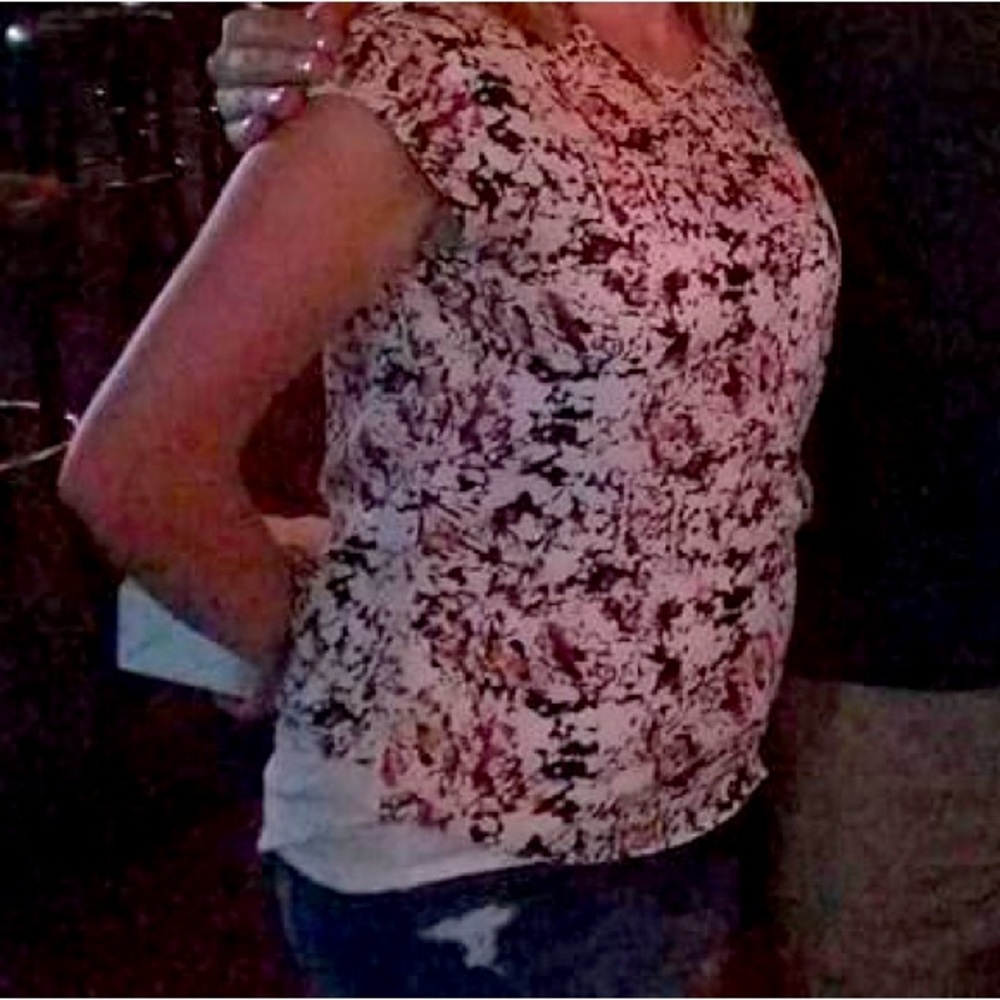 The limited adorable blouse - perfect for fall!